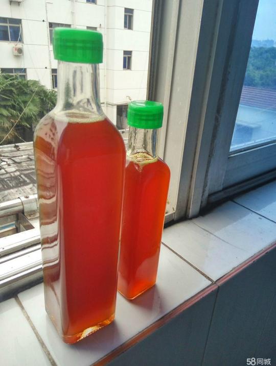 大学生创业卖香油,良心买卖,城里人吃不到的真芝麻油.