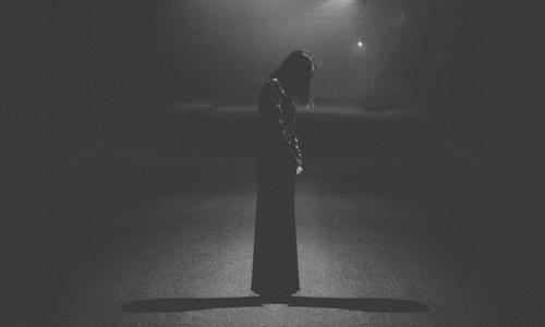 适合深夜发的伤感文案朋友圈文案配图伤感图片