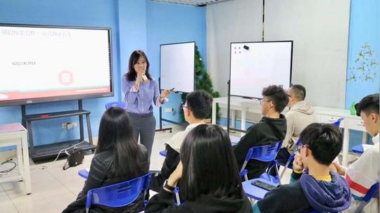 海外税务等各重要环节真正落地的帮助在校大学生提供跨境电商创业支持
