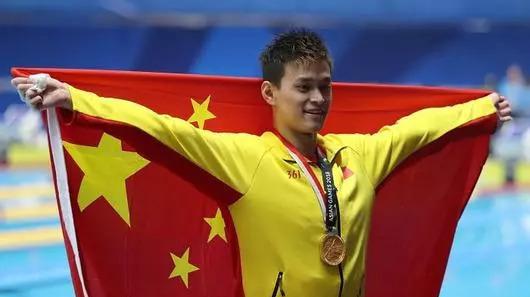 41岁创业,从小作坊做到亿万富豪,他是中国体育事业杰出贡献者!