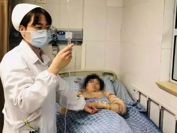 宝宝大便干硬是上火吗