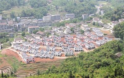 整合政策资源,规划布局了一批具有本土特色的新农村综合体、聚