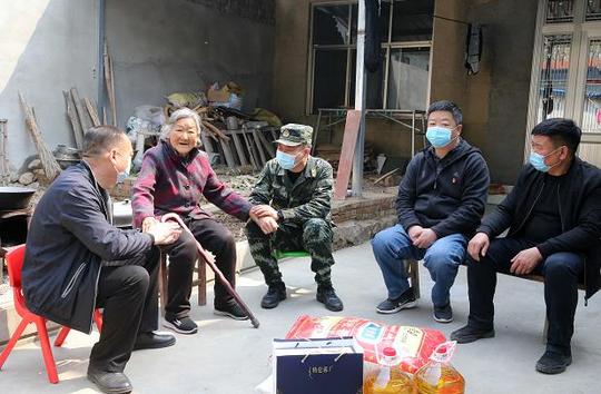 助学兴教创业帮扶……武警郑州支队“扶志扶智”助贫困村精准脱贫