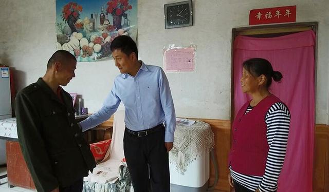 怎样和新生儿增进感情