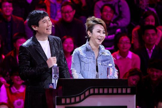沈腾《年代秀》搞笑反串男扮女装