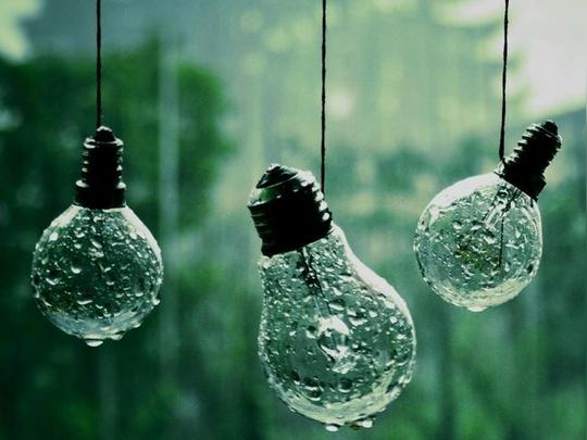 伤感优美的下雨天唯美图片