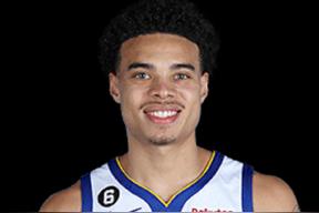 莱斯特·基诺内斯