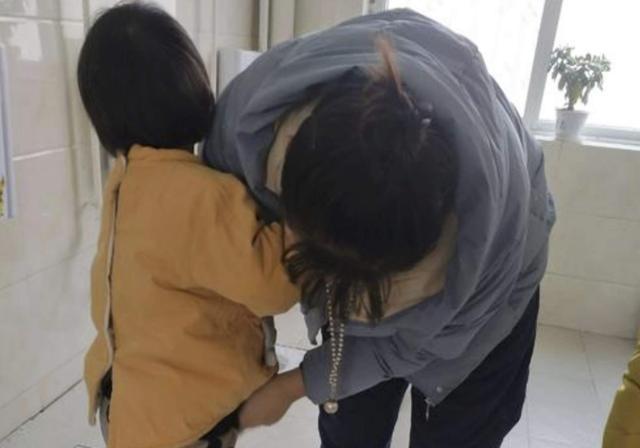 孩子上幼儿园受欺负