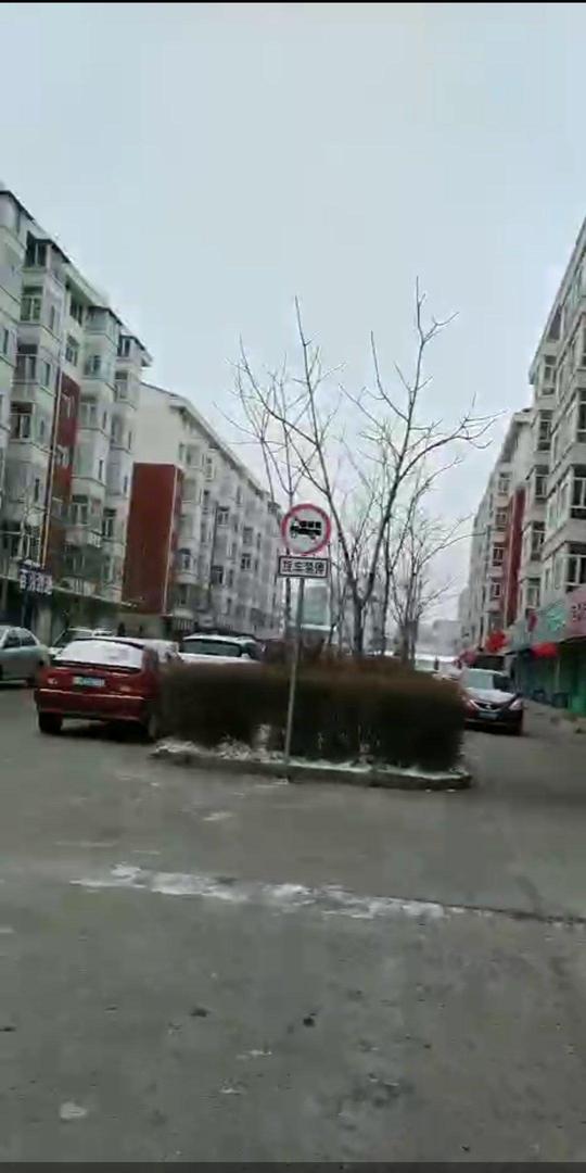 二马路附近纯一楼小面积商服，代阁楼，楼上可住人，楼下做生意，