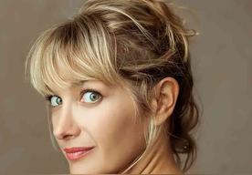 卡洛琳·安格鲁德