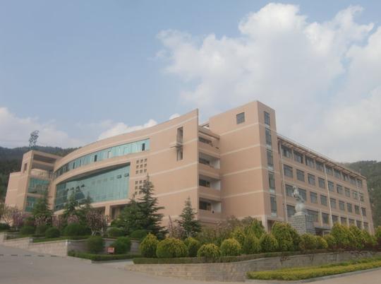 美丽的校园——泰山学院&lt;/strong&gt;制作视频用的部分照片