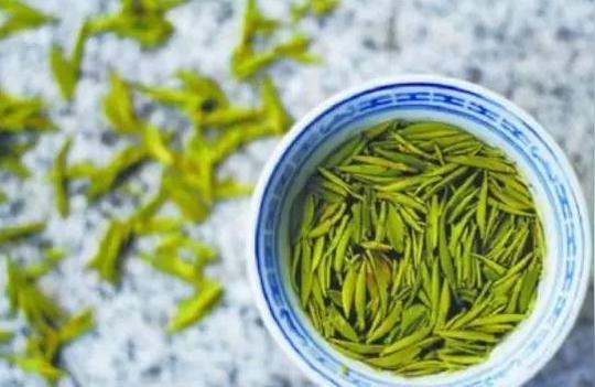 上好的茶叶当街白送?其实这是场骗局