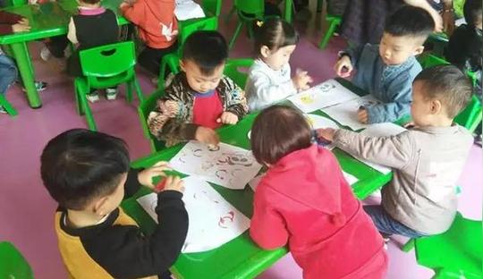 旧物改造做出大生意90后女幼师辞职创业月入近十万