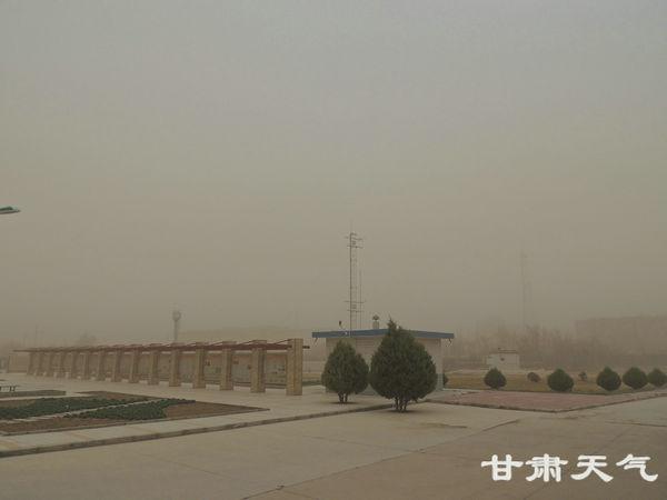 为什么今年沙尘大风天气频发