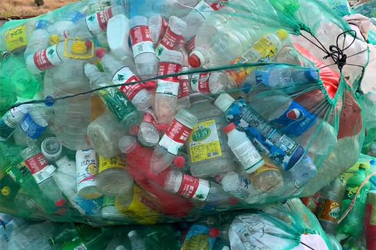 回收塑料废品，一年能赚几十万?这背后的赚钱门道“究竟”是啥?