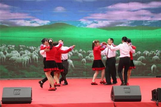 11.《相约草原》——中垌孔化鹤地舞蹈队