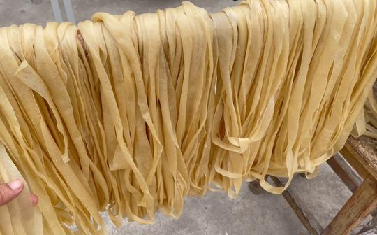 农村的干凉皮、用这种方法调制真实惠，真筋道真爽口