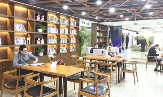 把图书馆搬进众创空间|在西安你的创业之路可以从