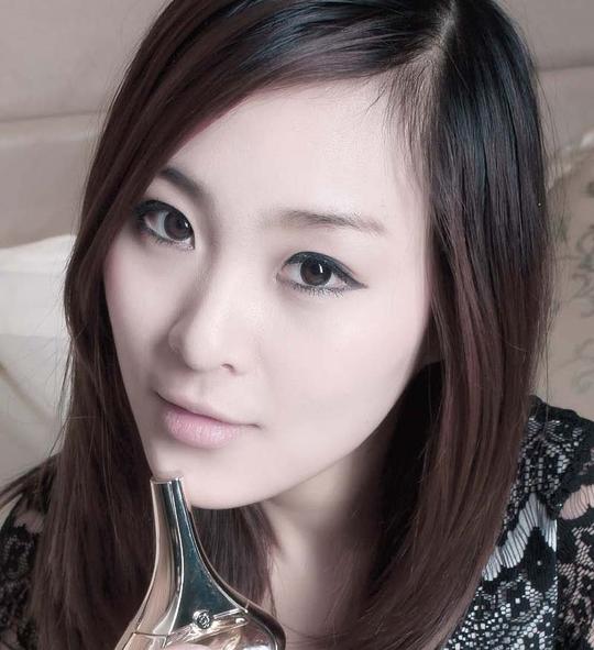 ps怎么给照片中的人物画眉?ps眉毛修图的教程