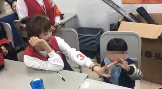 人贩子:"春节前,生意最好."拐卖孩子的骗术又升级了,现在看