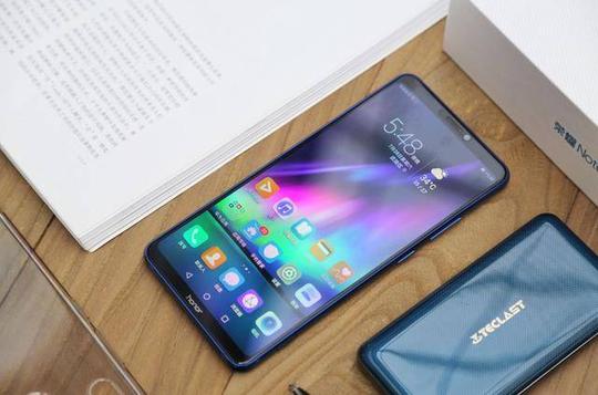 更大屏幕更大视界,大屏旗舰荣耀note10上手体验