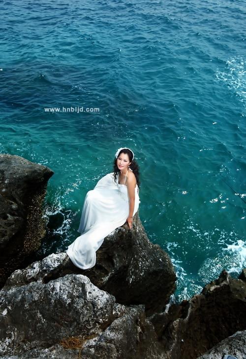 三亚山海天婚纱摄影作品;地址:海南省三亚市新风街创业大厦