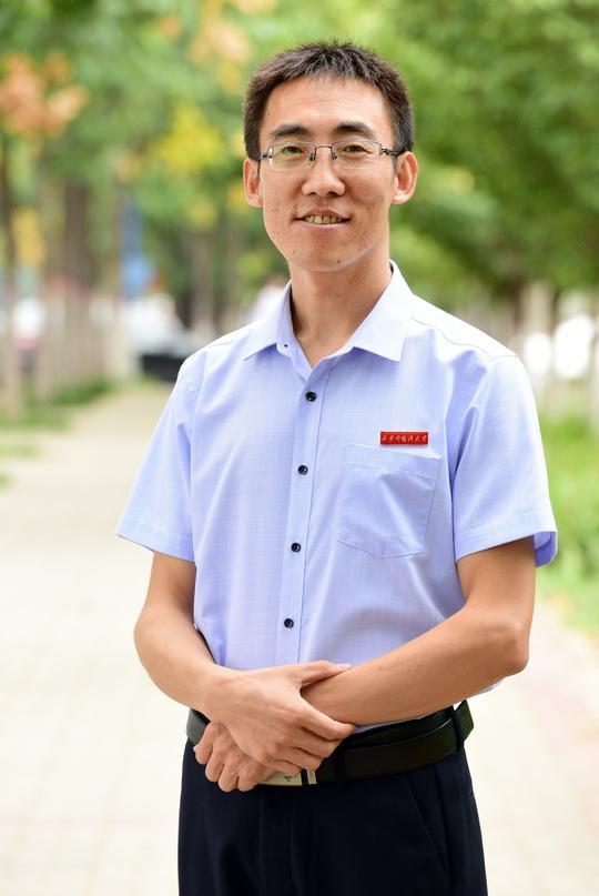 中国语言文学学院苏永前