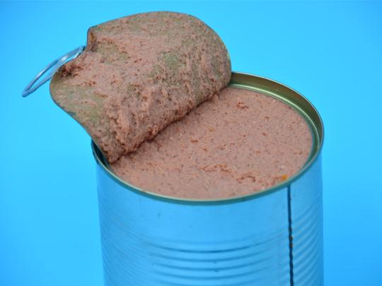 狗粮猫粮批发厂家浅析合理选购宠物食品很重要