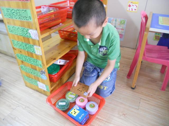 如何引导孩子整理玩具