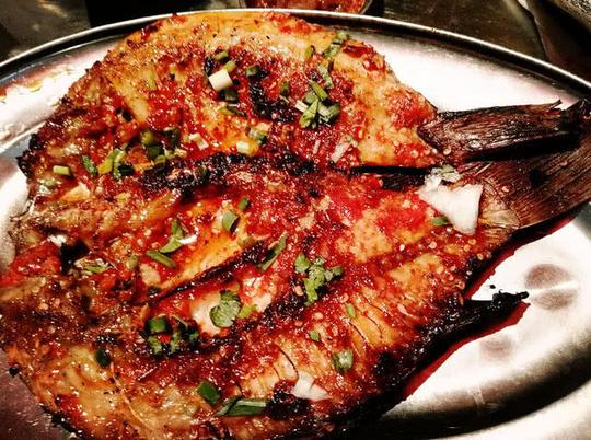 烧烤摊上最赚钱的四种"伪高档"食材!烤鱼上榜,你吃过