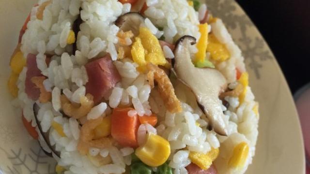 什锦炒饭材料