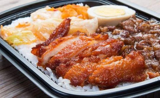 被外卖“抢”了生意的美食，老干妈上榜，最后一种已“无人问津”
