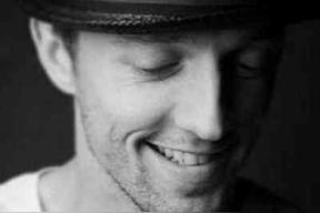  杰森&middot;玛耶兹