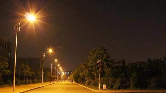 路灯图片夜晚伤感