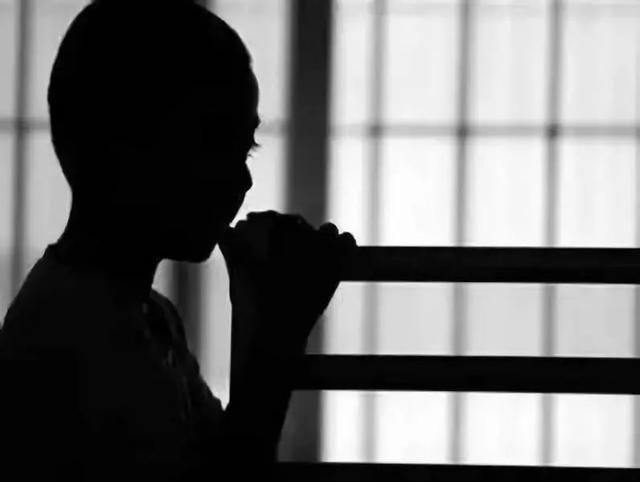 如何帮孩子走出自卑的阴影