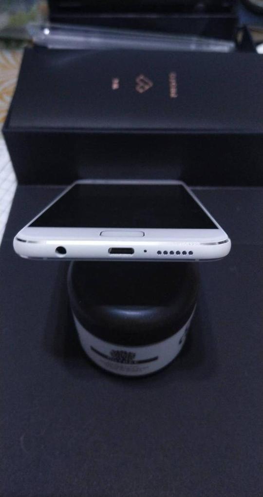 华硕zenfone4pro手机开箱测评直播，冷门手机你无法想象