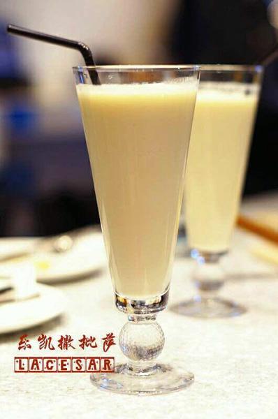 一只榴莲和凤凰传奇海底歌词对比