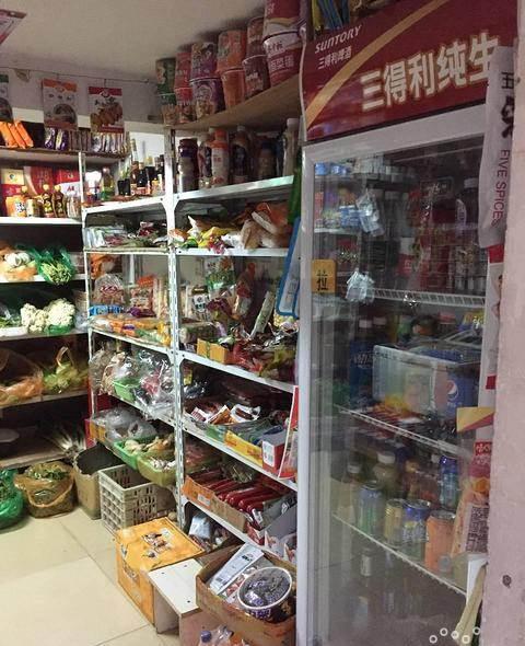 店面整洁,客源稳定,人流量大2.夏天酒水,?
