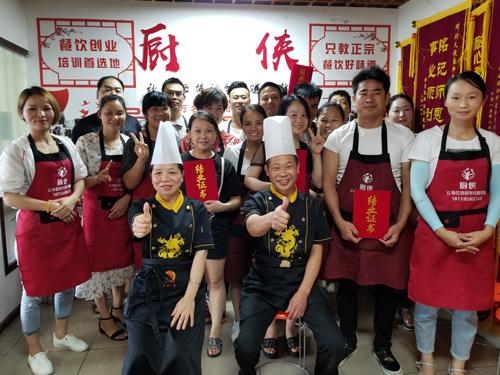 成都现捞鸭脖加盟前景好不好，开店怎么样?