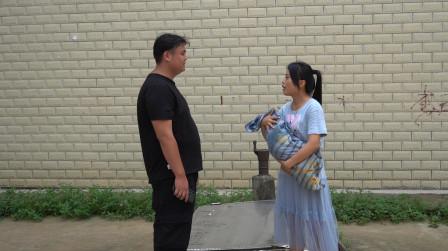 妻子不愿陪丈夫创业，丈夫带着孩子谈生意，当了老板后妻子来应聘