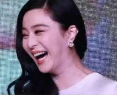 这女人笑起来真鬼畜,不忍直视.哈哈