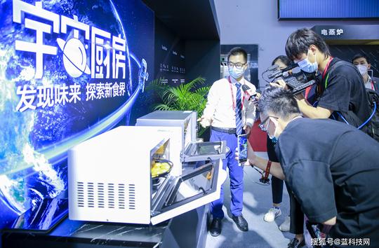 如何破解微波炉“登天”难题格兰仕做了这一件事情