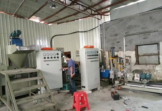 厂家直销热熔胶无网过滤造粒机组废旧塑料造粒机专做脏料杂质