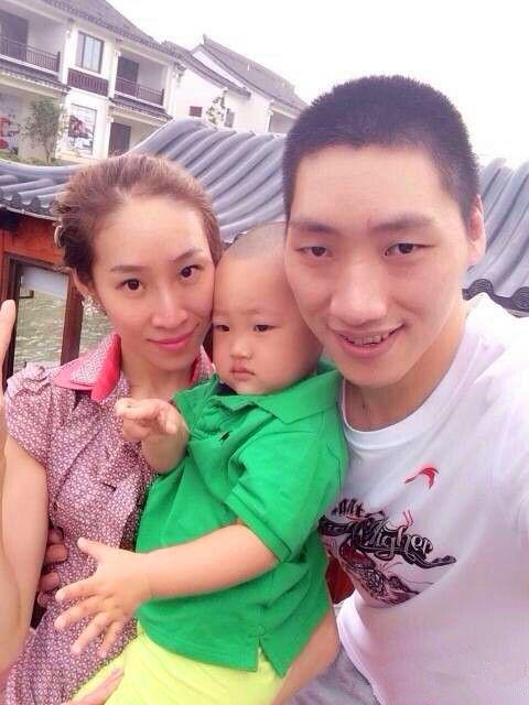 唐正东的退役生活:当老总开豪车做投资，给儿子取了个韩国名字