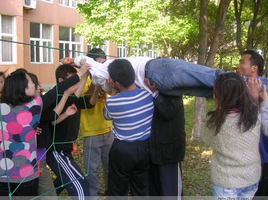 "穿越电网"与社会生活中的角色分配相结合研究生朱传健-阳光教练
