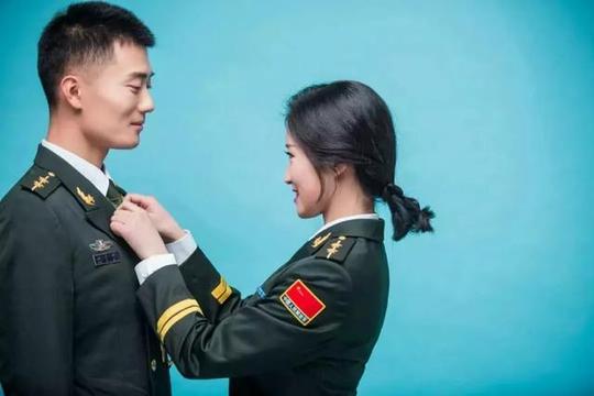 看完这三对军人夫妻的故事,我吃了一肚子"狗粮"