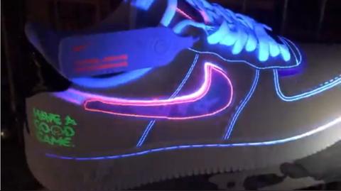 完美版白炫彩镭射nikeaf1英雄联盟电玩像素鞋
