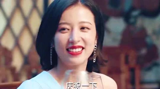 和网友见面千万别点红酒看完你就知道了#电影hot短视频大赛第二阶段#