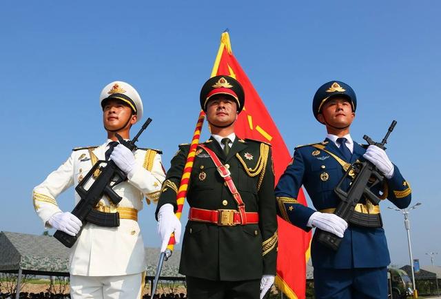 国庆70周年阅兵观后感500字作文