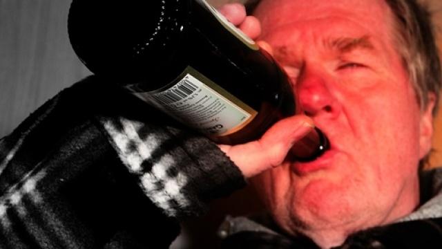 喝酒容易脸红是天生的吗